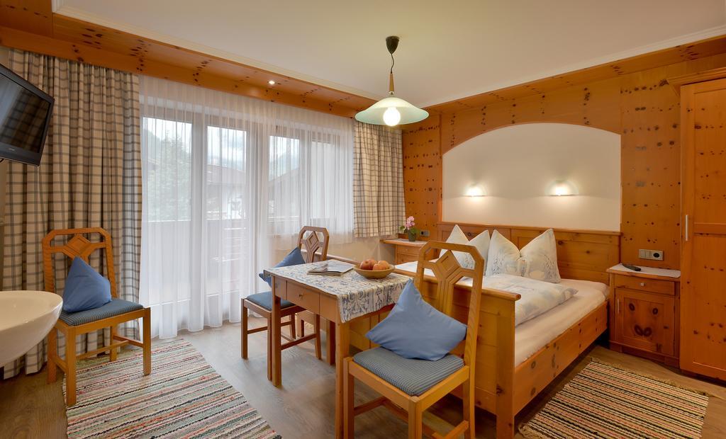 Hotel Haus Bergfriede Mayrhofen Esterno foto