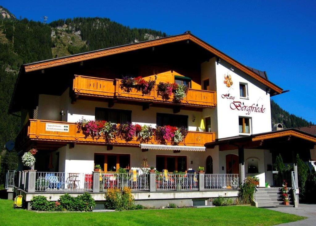 Hotel Haus Bergfriede Mayrhofen Esterno foto